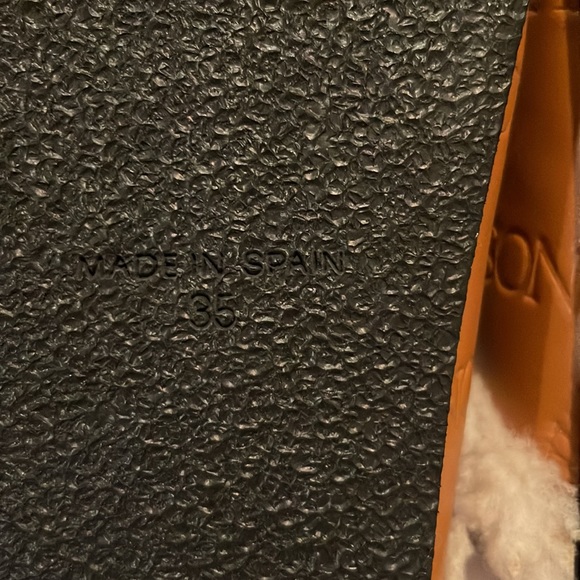 JW Anderson Embossed Grid Shearing Loafer Beige - Picture 8 of 8